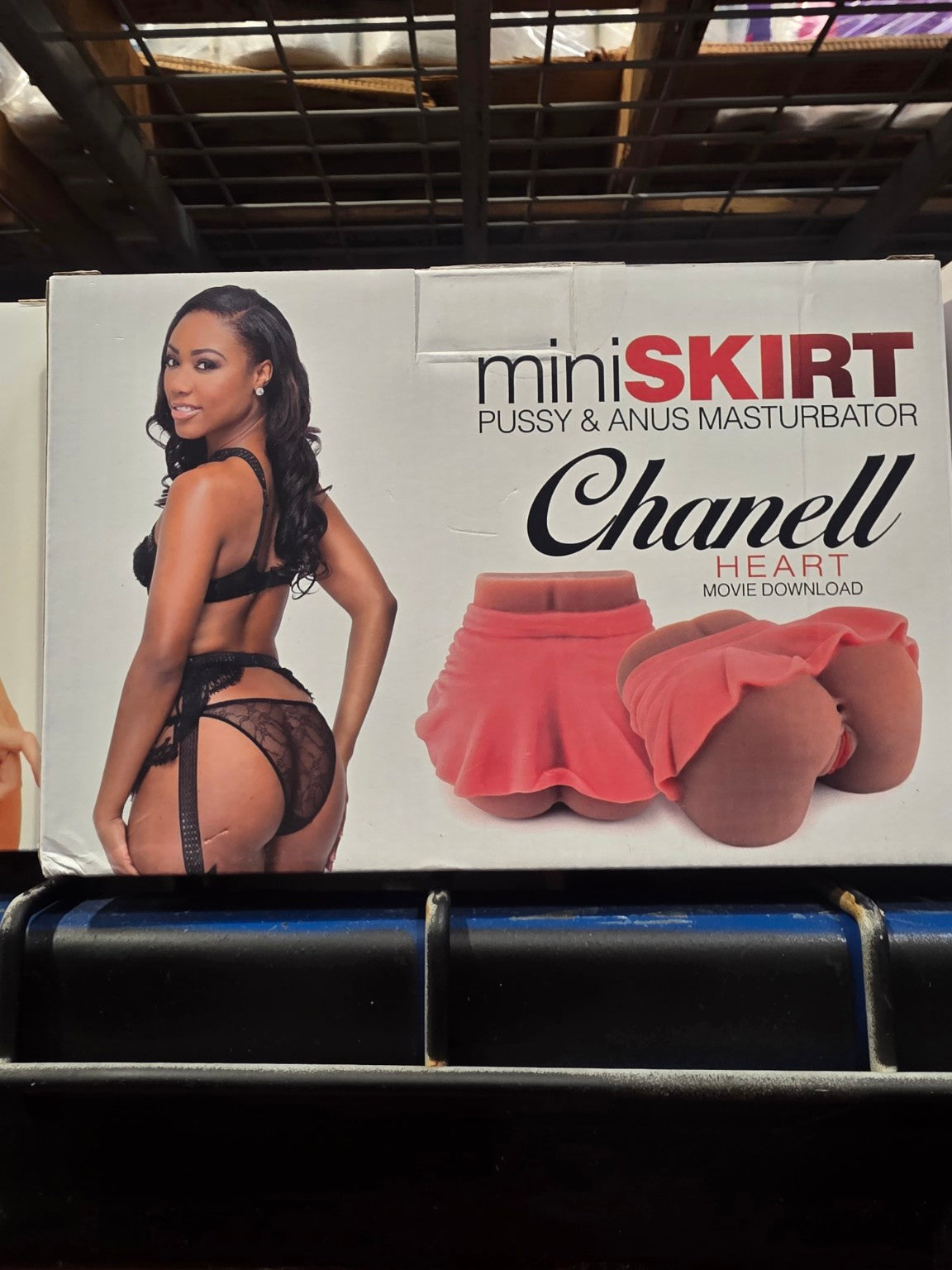 miniSKIRT - Chanell Heart product packaging